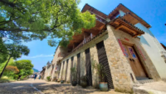 February Yuanxiang Hostel โรงแรมใกล้ทุ่งจีหวาน