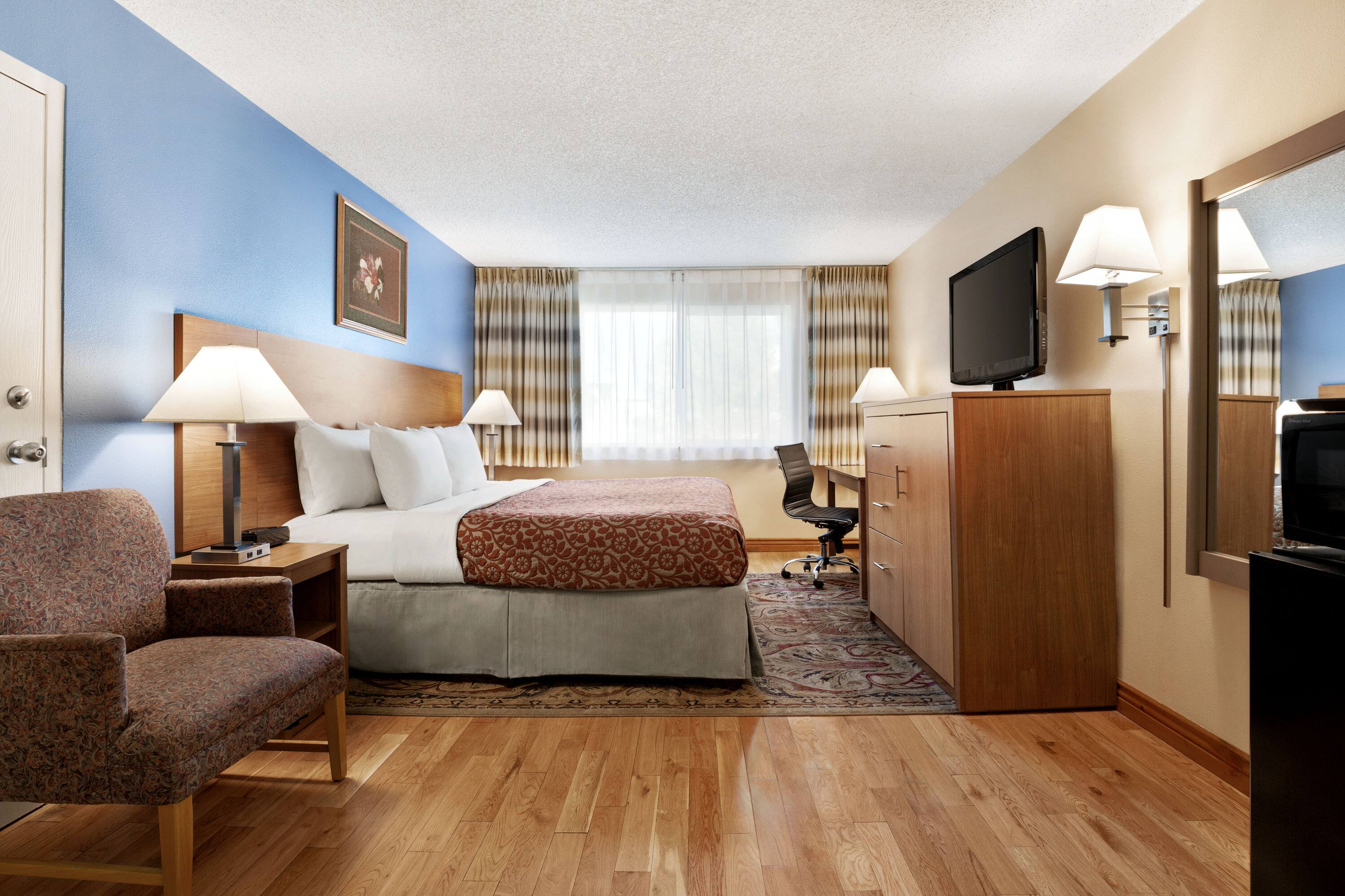 Days Inn & Suites by Wyndham Golden/Denver West