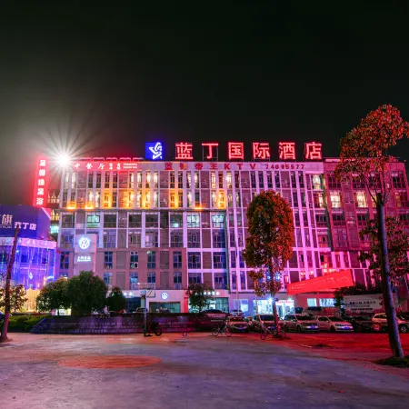 Landing International Hotel