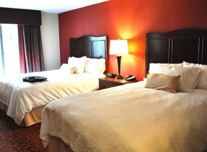 Hampton Inn & Suites Cincinnati/Uptown-University Area