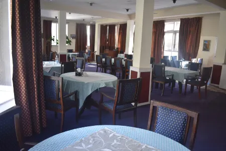 Hotel Riveria Отели рядом с Аэропорт Гилгит