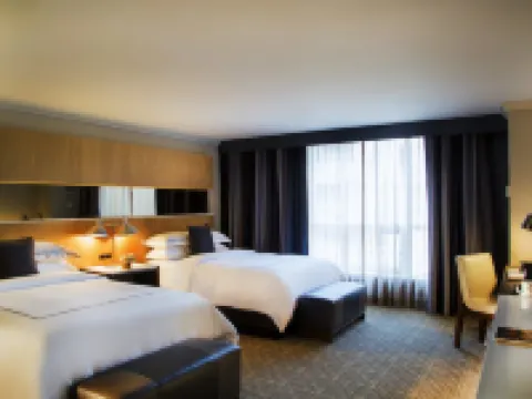 多倫多約克維爾皇家索內斯塔酒店 鄰近多倫多大學哈特之家的酒店