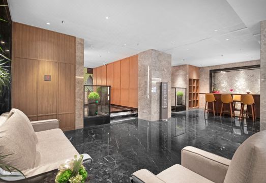 조이 홀리데이 호텔 로비