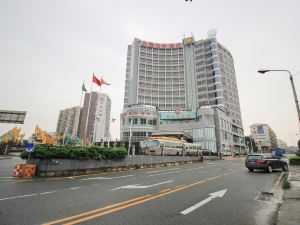 Xingwei Yifeng Hotel