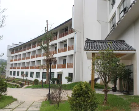 Water East Township House · River Bay Manor Hotels in Kaiyang