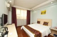 Baiyun Hotel (Jining Railway Station)