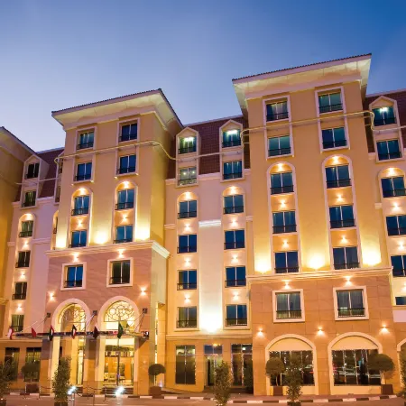 Avani Deira Dubai Hotel Отели рядом с достопримечательностью «Торговый центр Abu Hail Center»