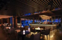 Zhuhai Marriott Hotel (Lovers Road, Xiangluwan Road) - 5-Star