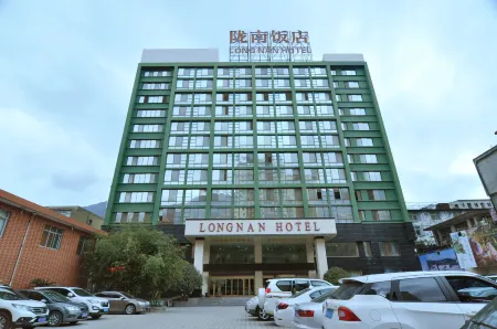 Longnan Hotel Отели в г. Луннань