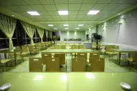 Qiubei Cloud&Sea Waterland Theme Hotel