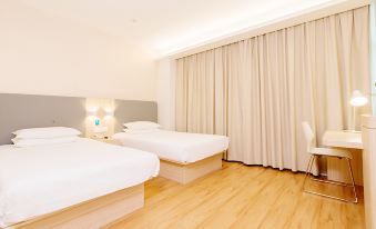HanTing Hotel (Qingdao Dongjiakou Port)