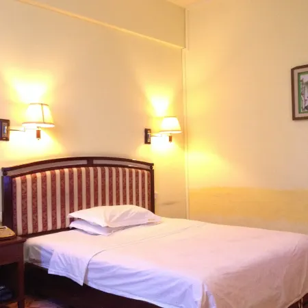 Mengshan City Star Hotel