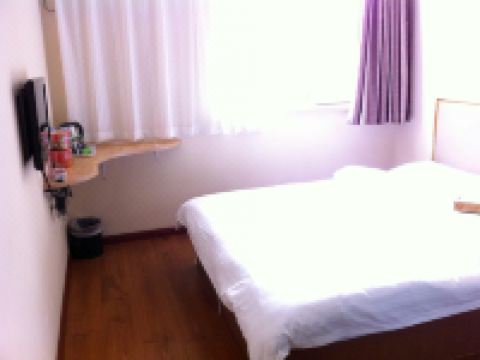 垚垚快捷酒店(沈阳大东店) - 大床房