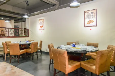 Ruichang John Hotel Отели рядом со станцией Ruichang Railway Station