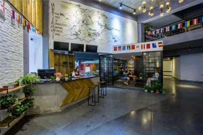 Zhangjiajie Kamu Travel Concept Store (Wulingyuan Scenic Area)