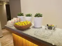 Kam Mum Guest House Отели рядом с достопримечательностью «Монгкок»