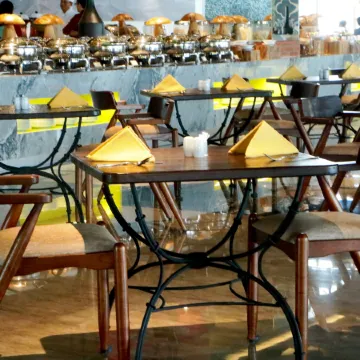Luminor Hotel Pecenongan Jakarta by WH Отели рядом с достопримечательностью «Собор Джакарты»
