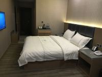广州一方时尚酒店龙洞店 - 标准大床房