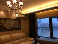 重庆戴尔斯酒店 - 江景品位一室一厅套房
