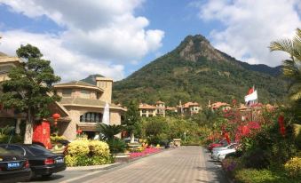 Splendid Xiangjiang Hot Spring Villa