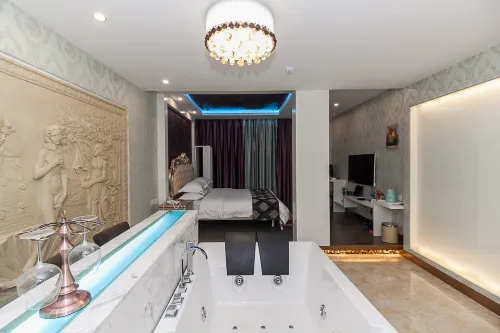Suzhou Yuqingcheng Theme Hotel (Yuxiao Avenue Baida Agricultural Products Market Branch) - Hot Tub