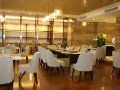 NATURAL TIANCHEN·LOTUS GRAND HOTEL Hotels in Xichong