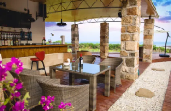 Nahai Seaview Inn