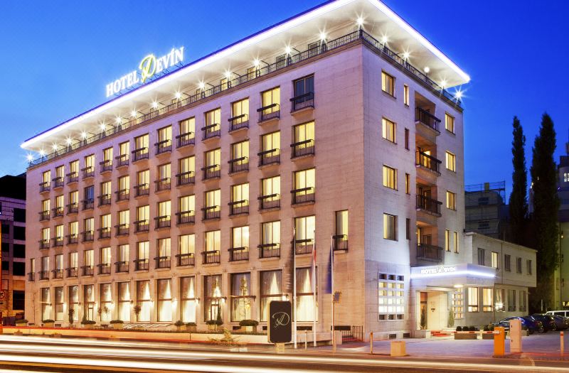 Hotel Devin