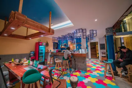 shiren International Youth Hostel (North Gate)