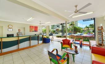 Cairns Queenslander Hotel & Apartments