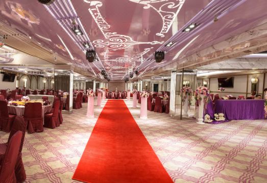 로열 골드 호텔 외관