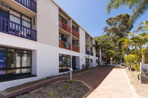 Billabong Backpackers Resort