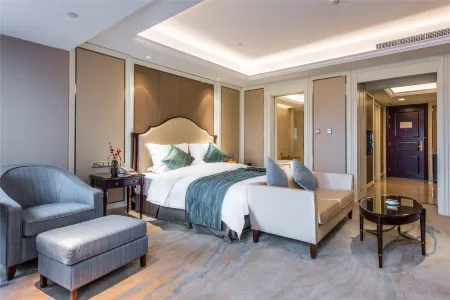 Grand Palace Resort Отели рядом с достопримечательностью «Xiaoputuochan Temple»