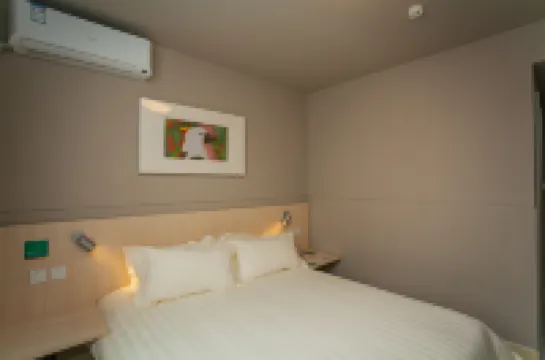 จินเจียง อินน์ ต้เหลียน หัวหนานสแควร์ จงหัวโร้ด