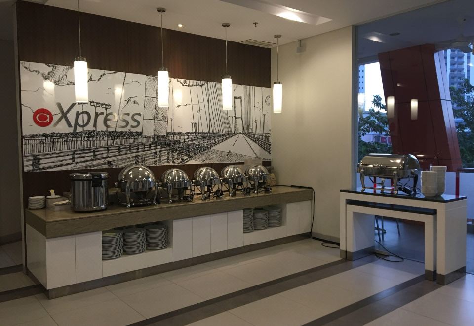 아마리스 호텔 마르고레조 수라바야