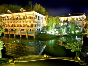 Chishui Yangtze Peninsula Hotel