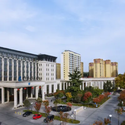 Zhongfei Grand Skylight Hotel Hotels near Yanliang Railway Station