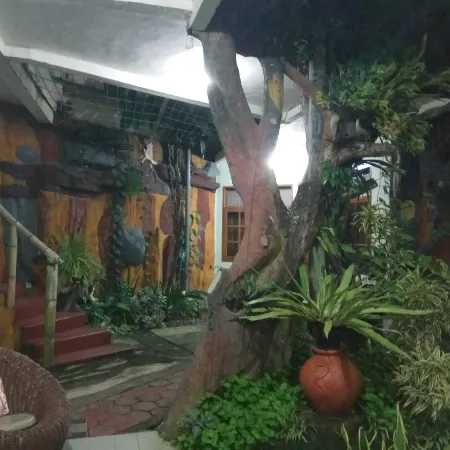 Enny's Guest House