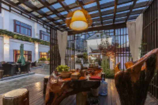 Chengshang Shijia Hotel