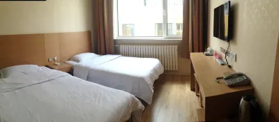Sunshine Holiday Hotel (Jining South Station No. 4 Middle School)