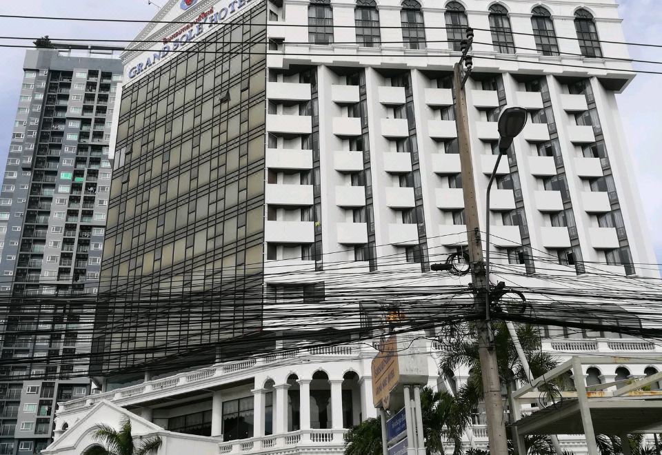 The Seasons Pattaya Hotel Over view