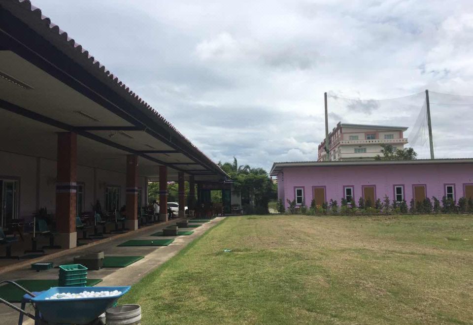 Three Bays Resort - Housity