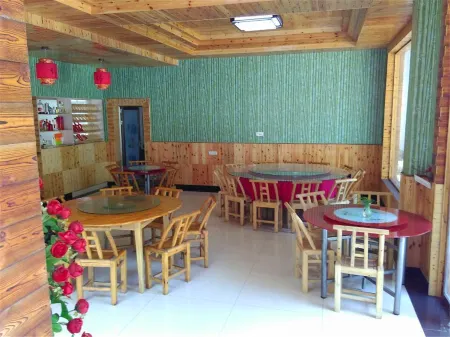 Grandmother furniture real food Отели рядом с достопримечательностью «Qingtaiguan Sceneic Area»