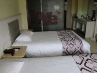 舒米酒店(杭州下沙大学城店) - 温馨舒适双床房