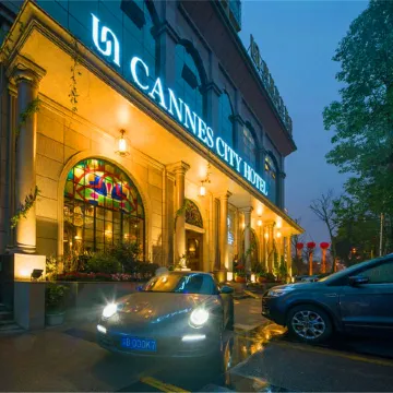 Cannes City Hotel