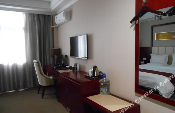 長武華隆商務酒店