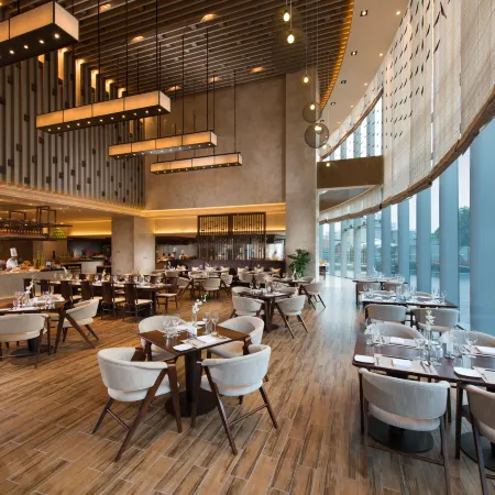 DoubleTree by Hilton Anshun