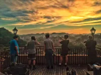 Valley Flowers  Zen Cloud Lodge (Fenghuang Ancient Town Town) - gimnasio
