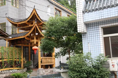 Qingshan Inn