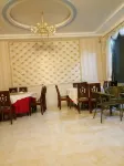 Luren Hostel - parking